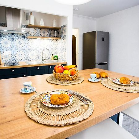 Romantic Sea View Studio, Steps Away From The Beach Antibes Exterior photo